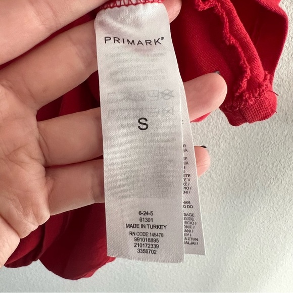 NBA Womens Red Chicago Bulls Crewneck Tee Size S Basketball Sports Short Sleeve - Picture 7 of 8